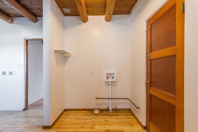 Building Photo - Santa Fe Traditional Home