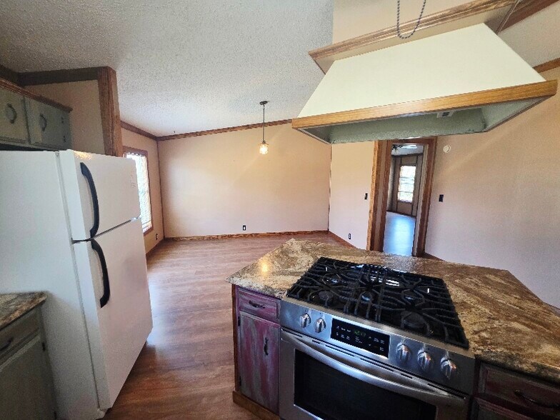 Building Photo - 119 Hoot Owl Hollow