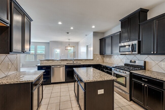 Building Photo - 1012 Lake Meadow Ln