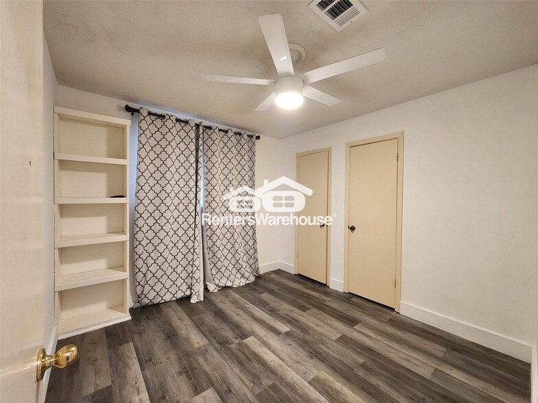 Building Photo - 8327 Bird Run Dr