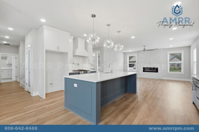 Building Photo - 1124 Bunker Dr