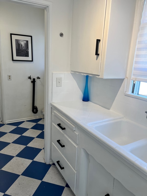 Building Photo - 2226 S Ridgeley Dr