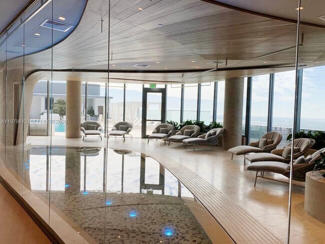 Building Photo - 1000 Brickell Plaza