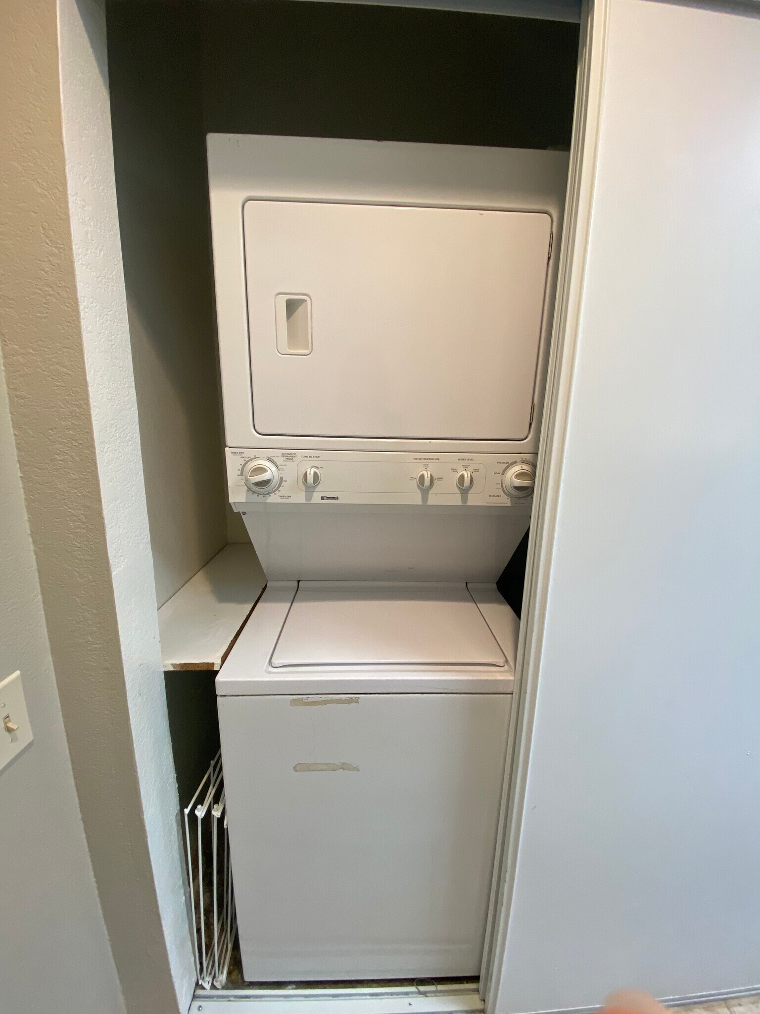 In unit laundry - 2035 S Elm St
