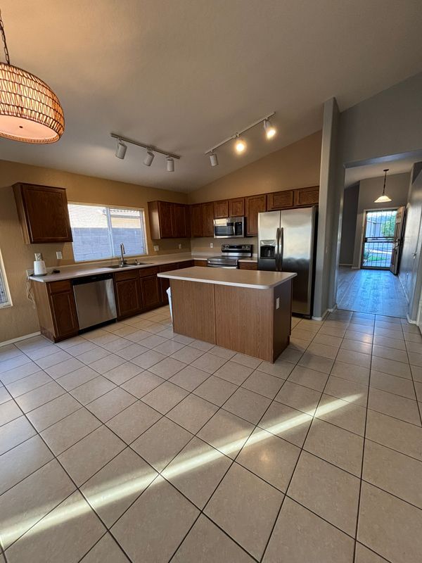 Building Photo - 3464 S Moccasin Trail