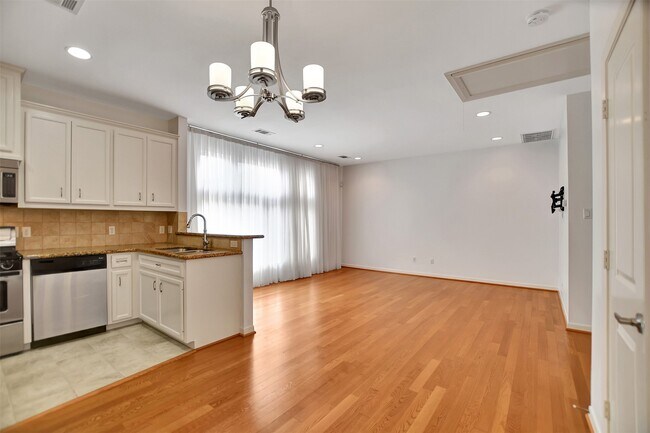 Building Photo - 5314 Avenue J