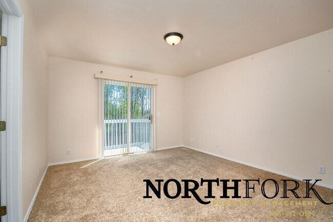 Building Photo - Welcome to a beautifully maintained home in one of Eagle’s most desirable neighborhoods