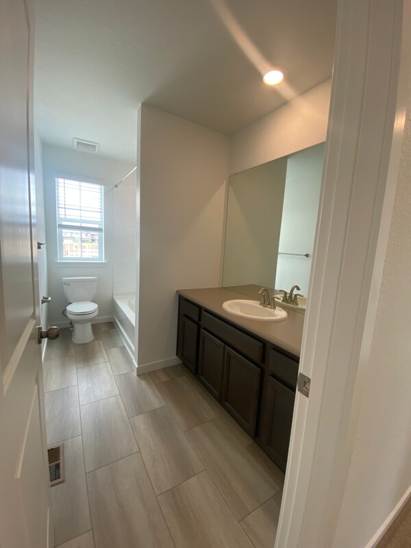 Building Photo - 4096 Chasm Lk Dr