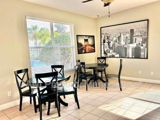 Building Photo - 1134 S Beach Cir