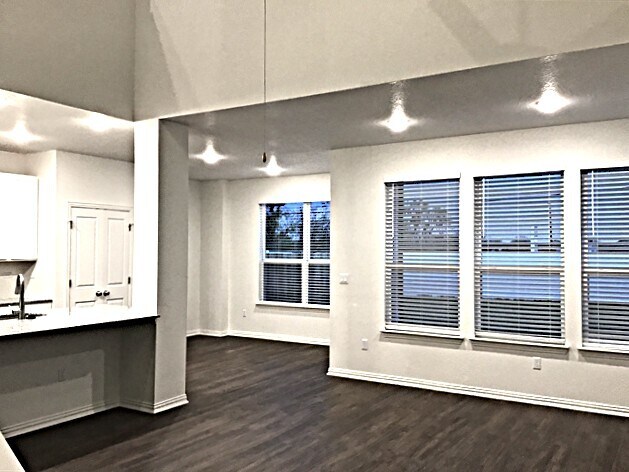 Building Photo - 176 Pebble Creek Run