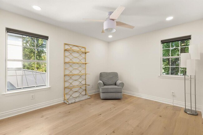 Building Photo - 4312 Rosedale Ave