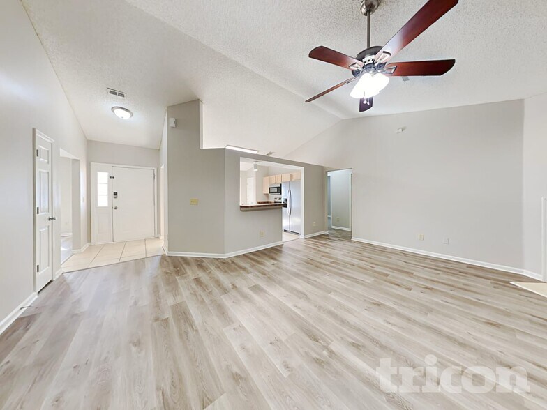 Building Photo - 8755 Tidewood Ct