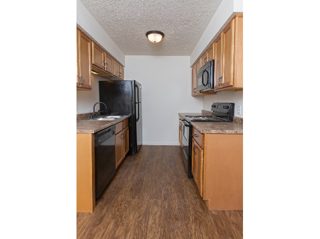 Kitchen - Concord Manor Apartments