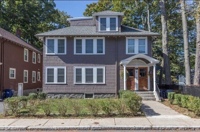 Building Photo - 9 Hathaway St
