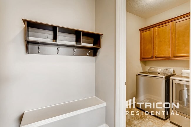 Building Photo - 4292 Cottagewood Ct