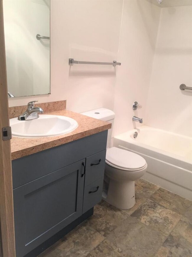 Building Photo - 1 bedroom in Seattle WA 98121