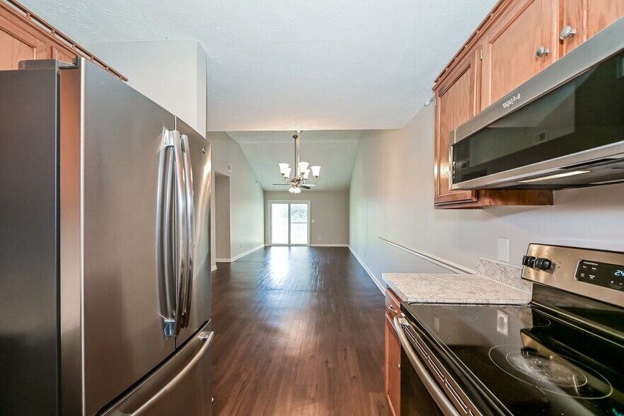 Building Photo - 603 Freedom Ct