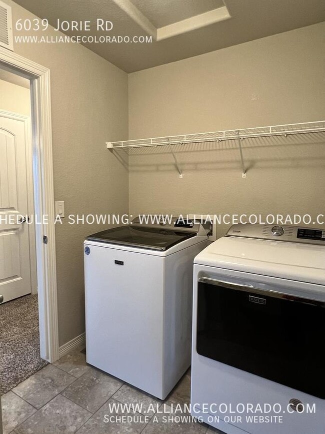 Building Photo - 6039 Jorie Rd