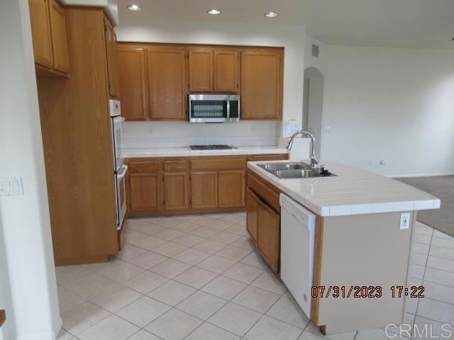 Building Photo - 552 Bayona Loop