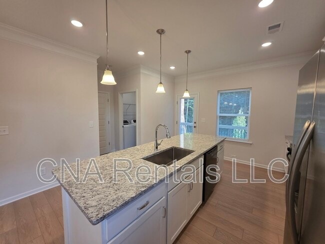 Building Photo - 1668 Eagle Dr