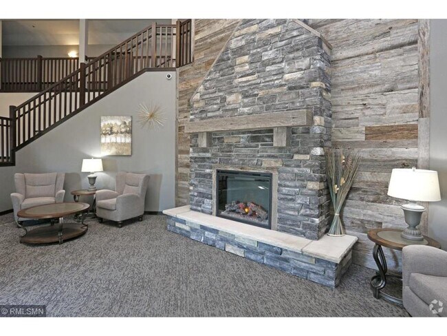 Building Photo - 3200 Old Stone Way NE