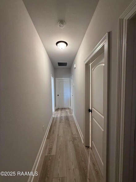 Building Photo - 135 Ridley Ln