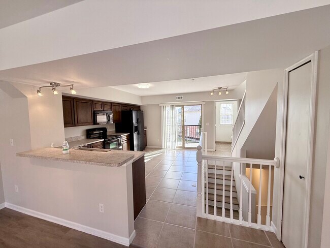 Building Photo - 14072 Lakeside Blvd N