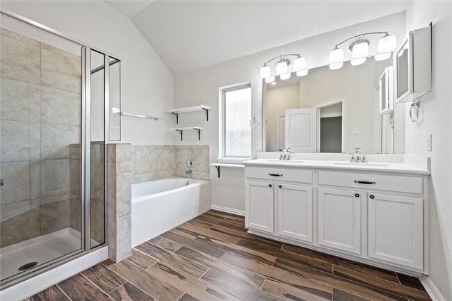Building Photo - 8934 English Manor Dr