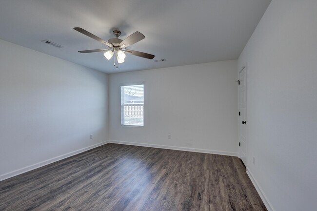 Building Photo - 318 Alex Jordan Dr.