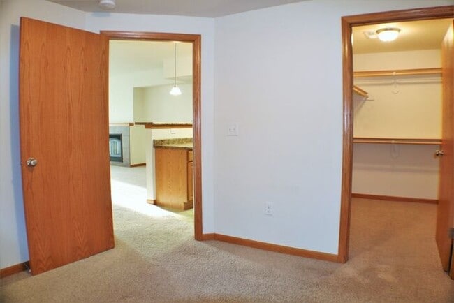 Building Photo - $1,225 | 1 Bedroom +Bonus Room, 1 Bathroom Condo | Pet Friendly* | Available for August 1st, 2026...