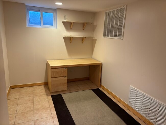 Building Photo - 1210 Dell Rd