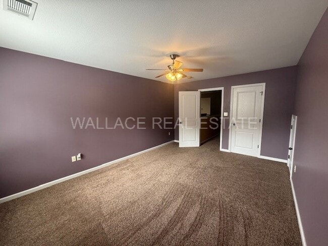 Building Photo - CUTTERS RUN...3 BEDROOM TOWNHOUSE WITH PRI...