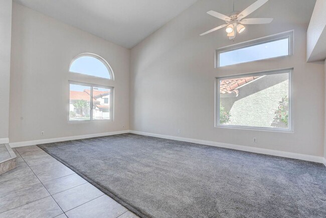 Building Photo - 26 Fantasia Ln