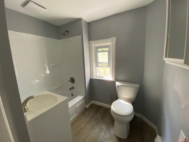 Building Photo - 112 Walnut St