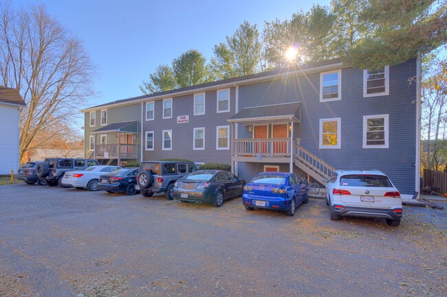 Building Photo - 208 Wharton St