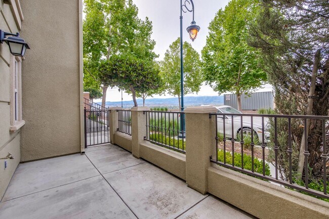 Building Photo - Modern Communication Hill Townhome | Panoramic Mountain Views