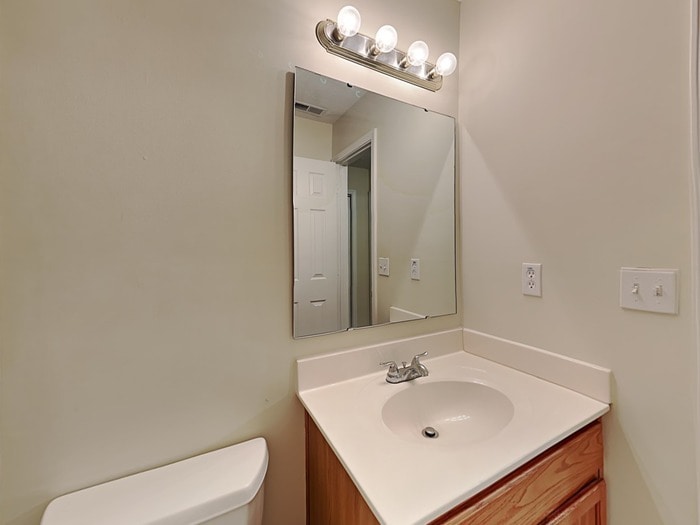 Building Photo - 1049 Springwater Cir