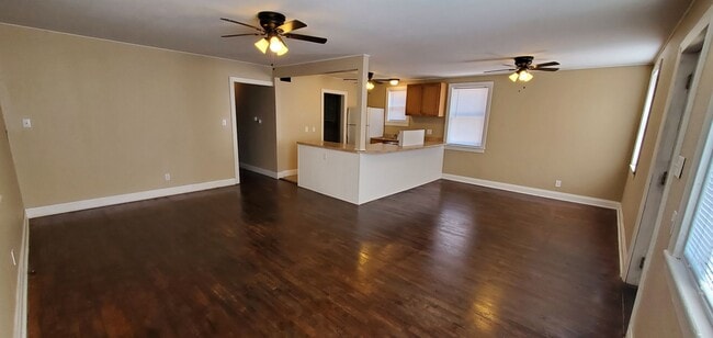 Building Photo - 3 Bedroom with open living room/kitchen/dining area, all on one floor including laundry!