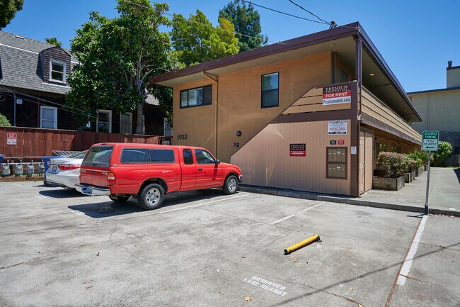 Front of Building - 1932 Hearst Ave