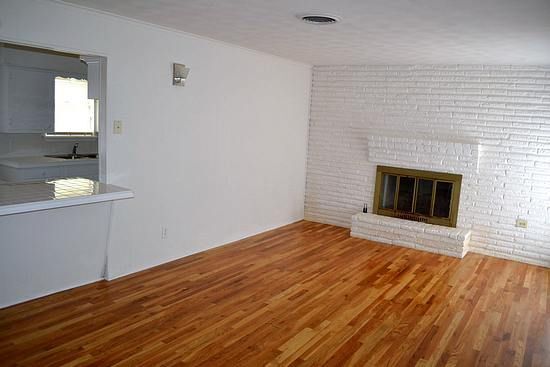 Building Photo - 2528 St Francis Ave