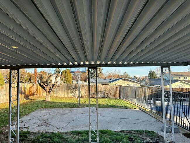 Building Photo - 407 N 58th Ave