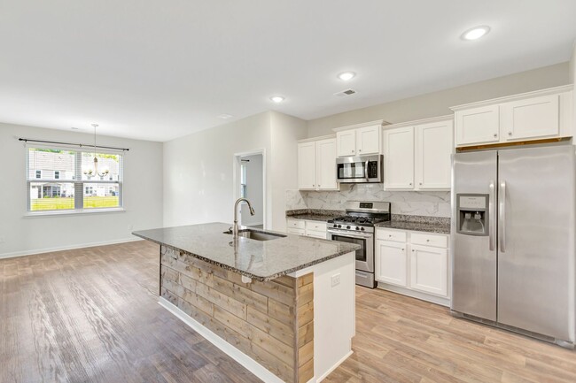 Building Photo - Beautiful One Story home in McKewn