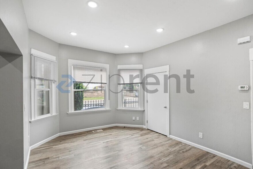 Building Photo - 1202 Adeline St