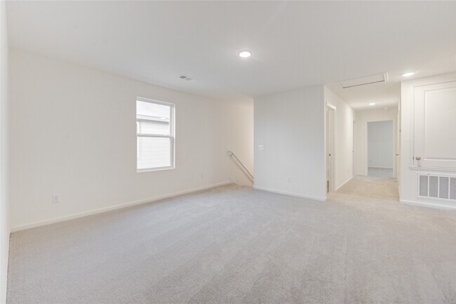 Building Photo - 8815 Vacek Xing Wy