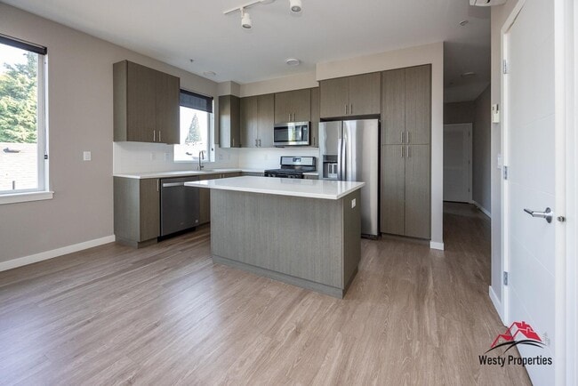 Building Photo - 110 N Blandena St