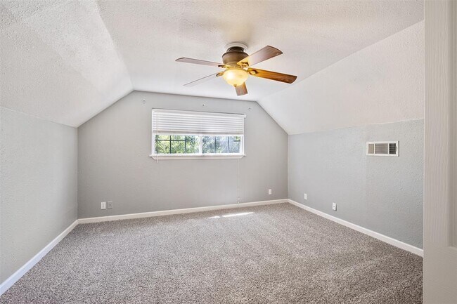 Building Photo - 5504 Coventry Ln