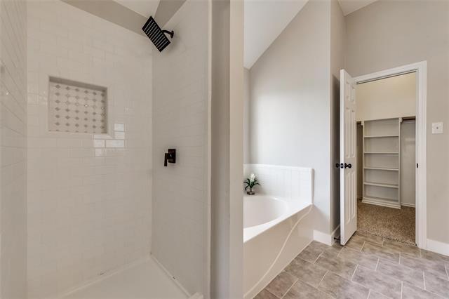 Building Photo - 1811 Creekpark Trail