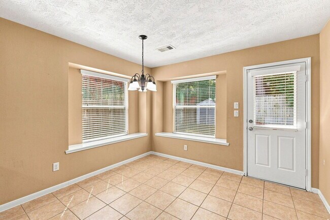 Building Photo - 5923 Deleon Trail Dr