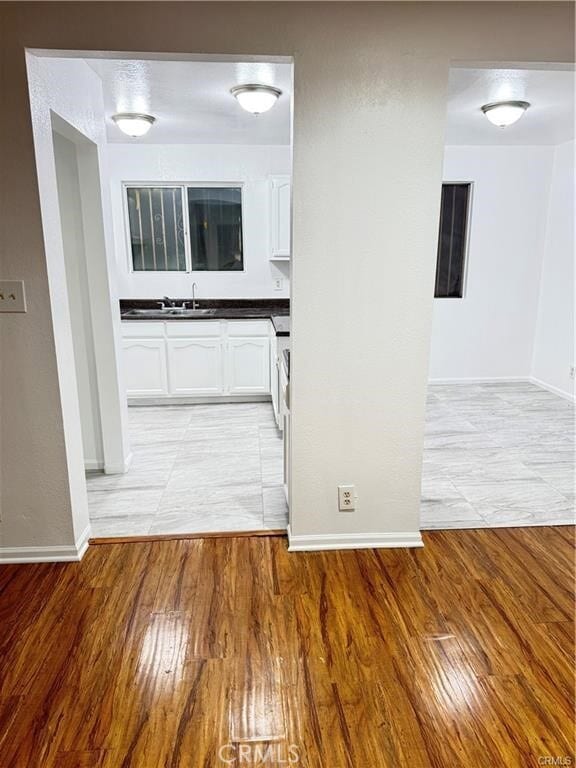 Building Photo - 822 E 87th St