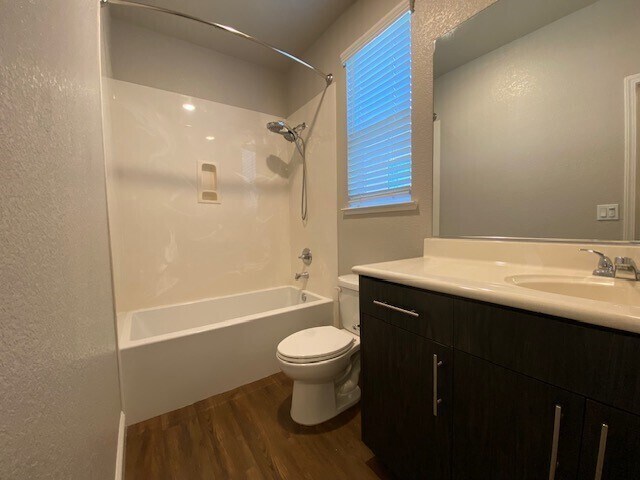 Building Photo - Modern 4bd/3ba 1930 sq. ft. home in Rancho Cordova!